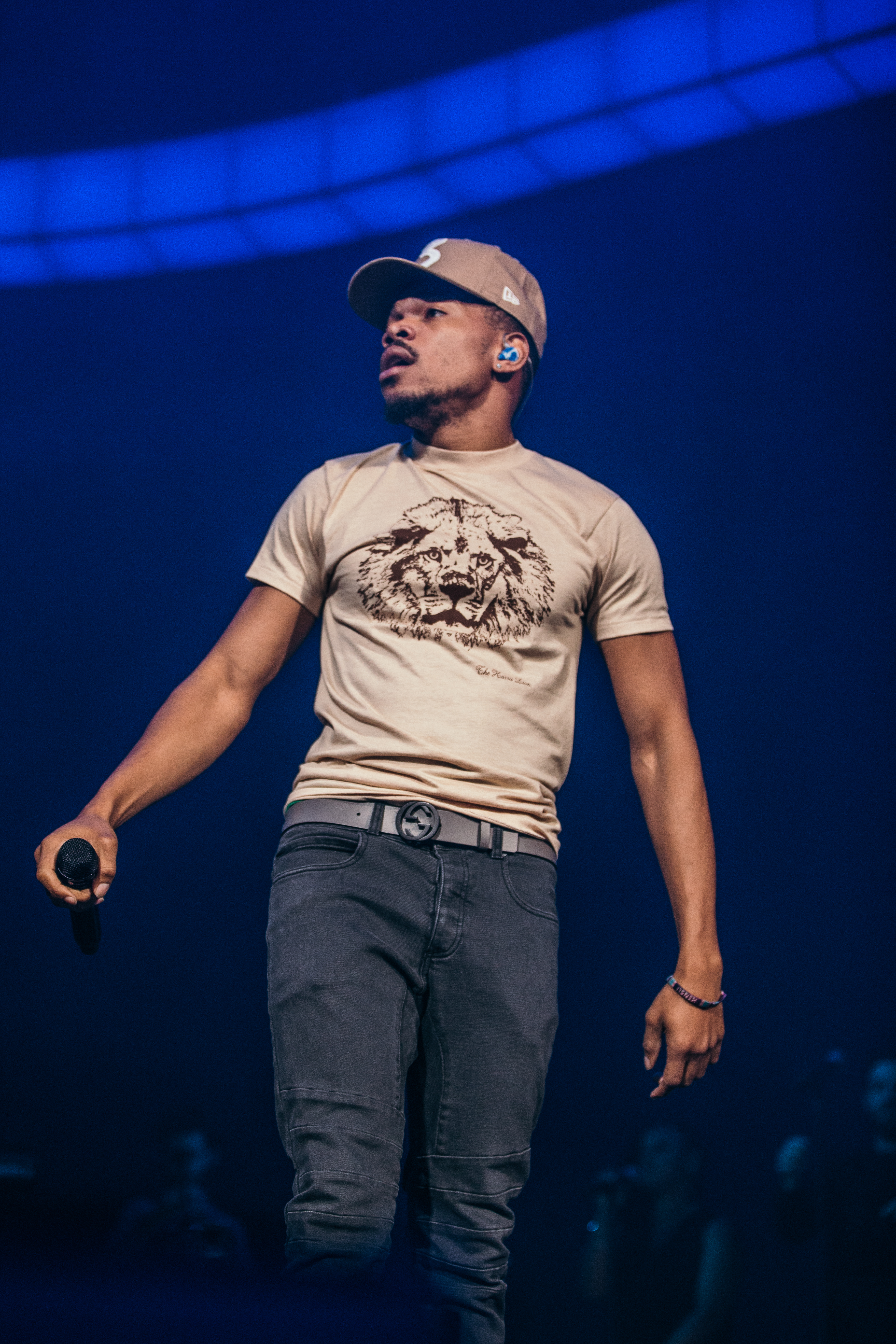 chance-the-rapper-be-encouraged-8poundsmusic-look